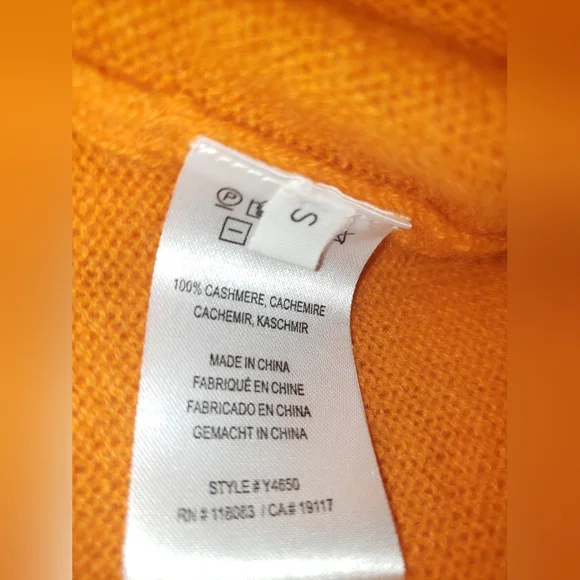 Minnie Rose 100% cashmere orange 🍊 crew neck cut trim. S/M Crew & Scoop Necks